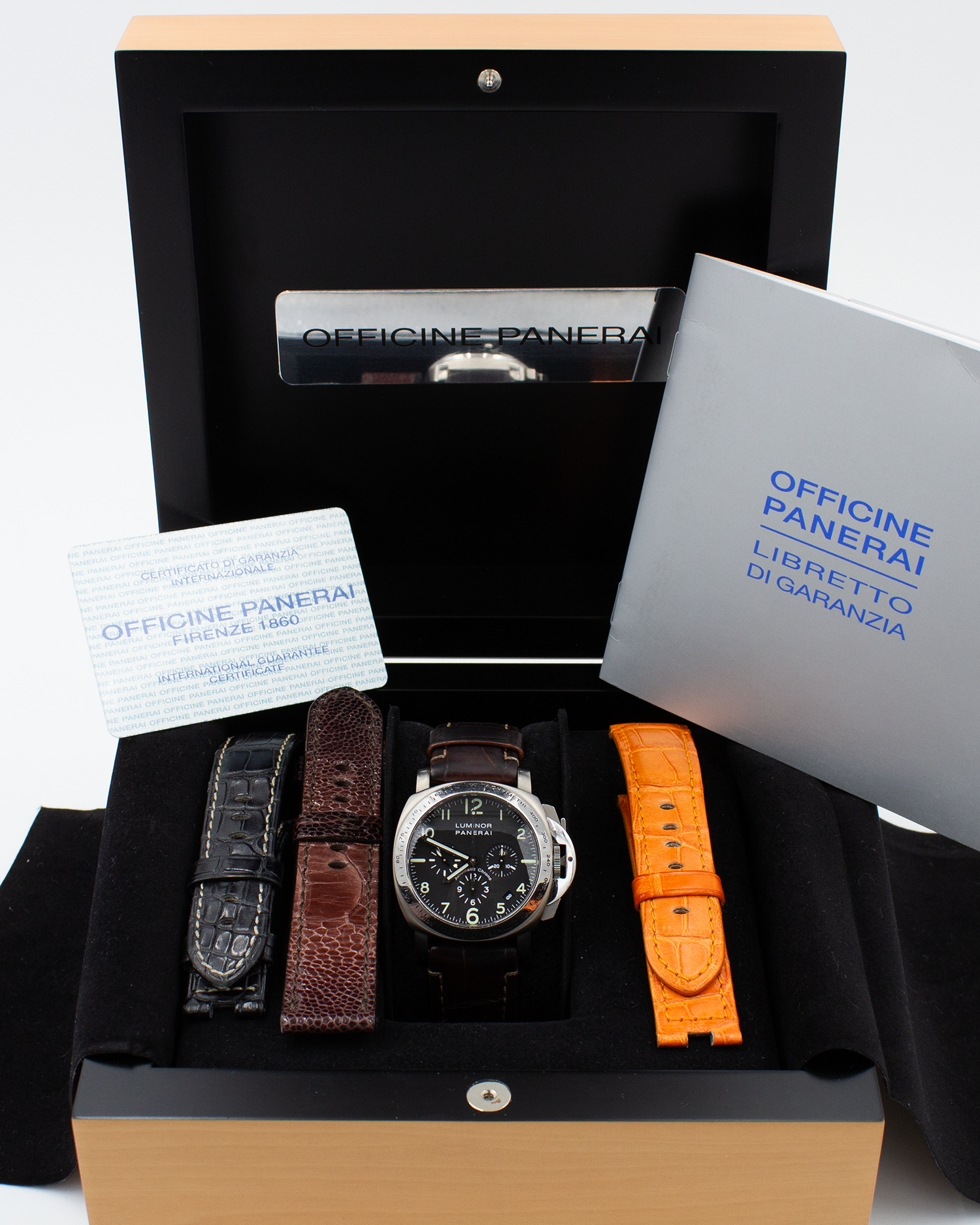 Panerai Luminor – PAM00074 – Full Set