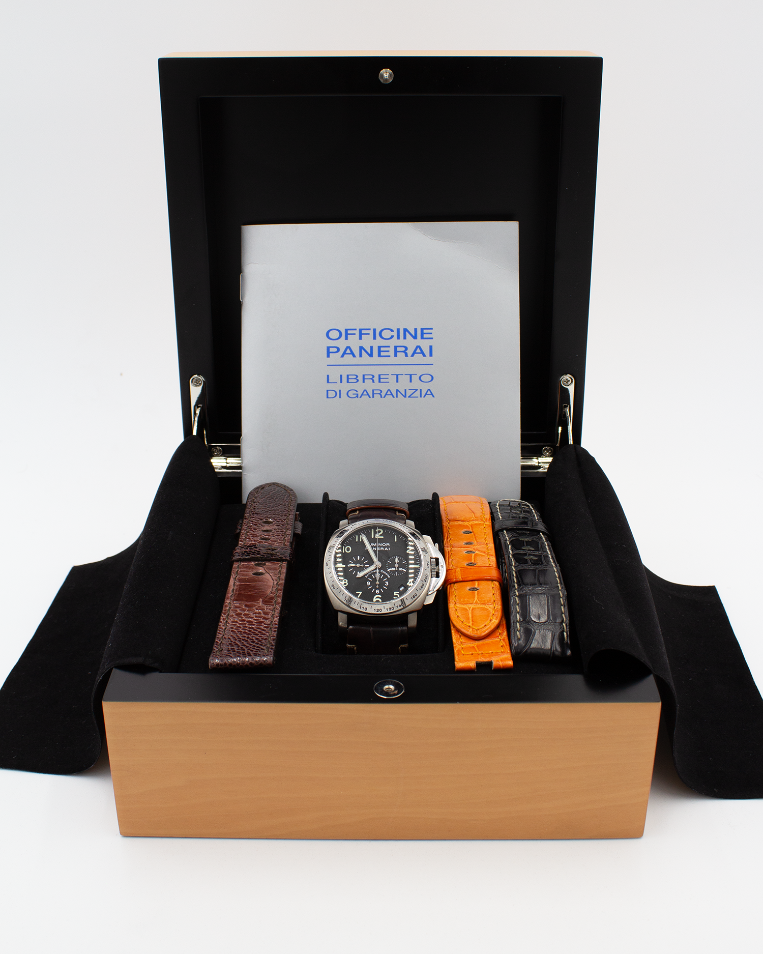 Panerai Luminor – PAM00074 – Full Set