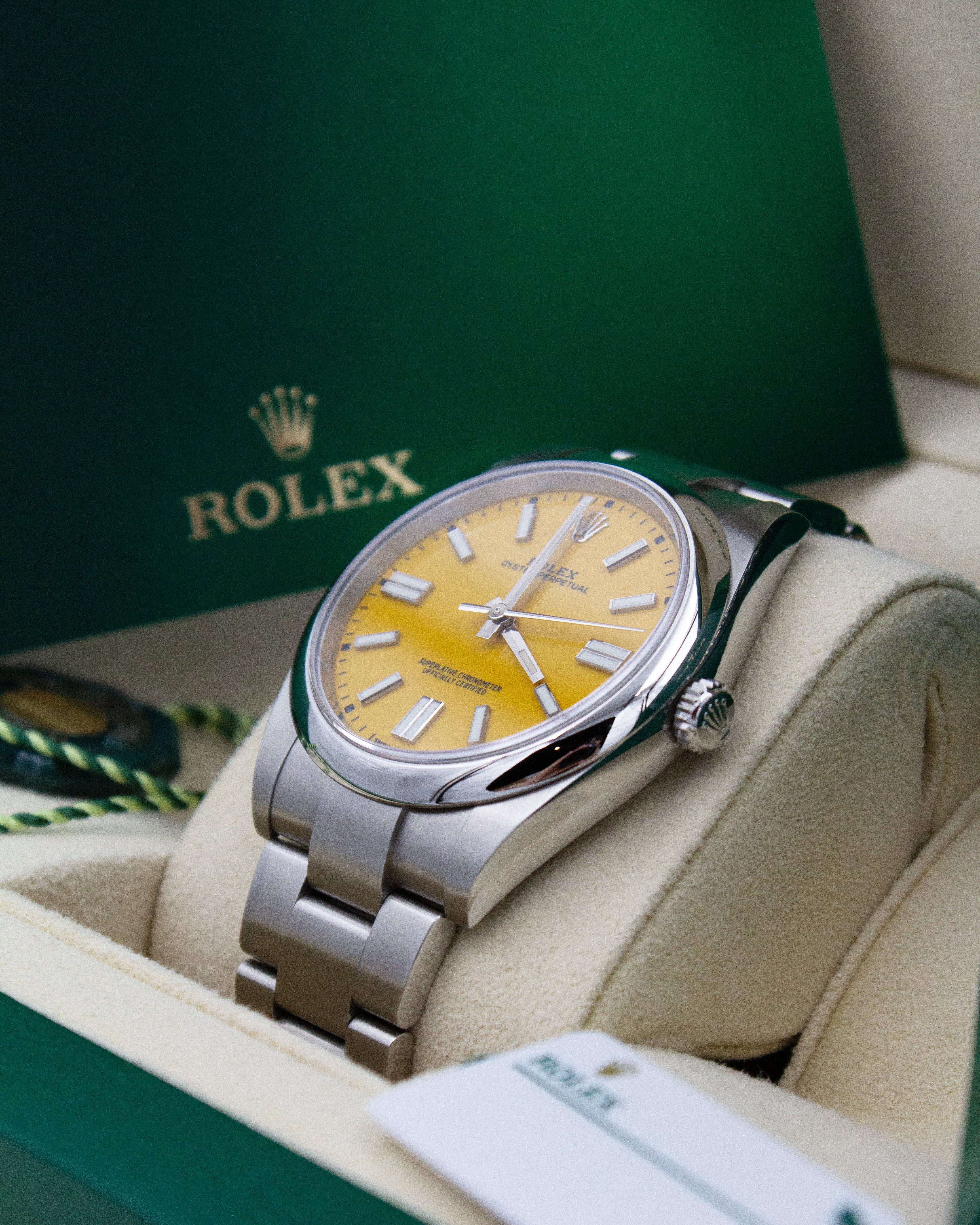 Rolex Oyster Perpetual 41 "Yellow" 124300 – 2021 – Full Set
