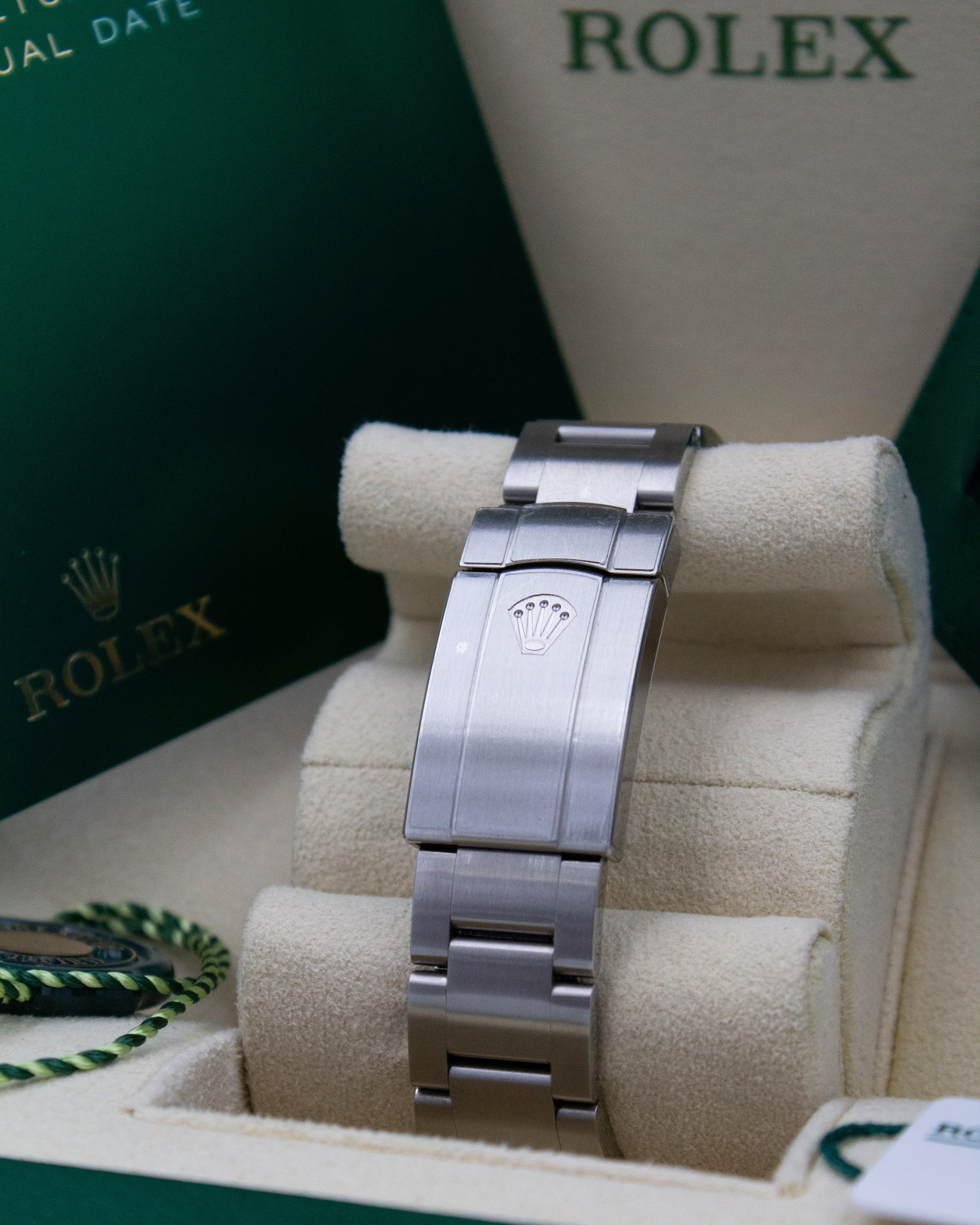 Rolex Oyster Perpetual 41 "Yellow" 124300 – 2021 – Full Set