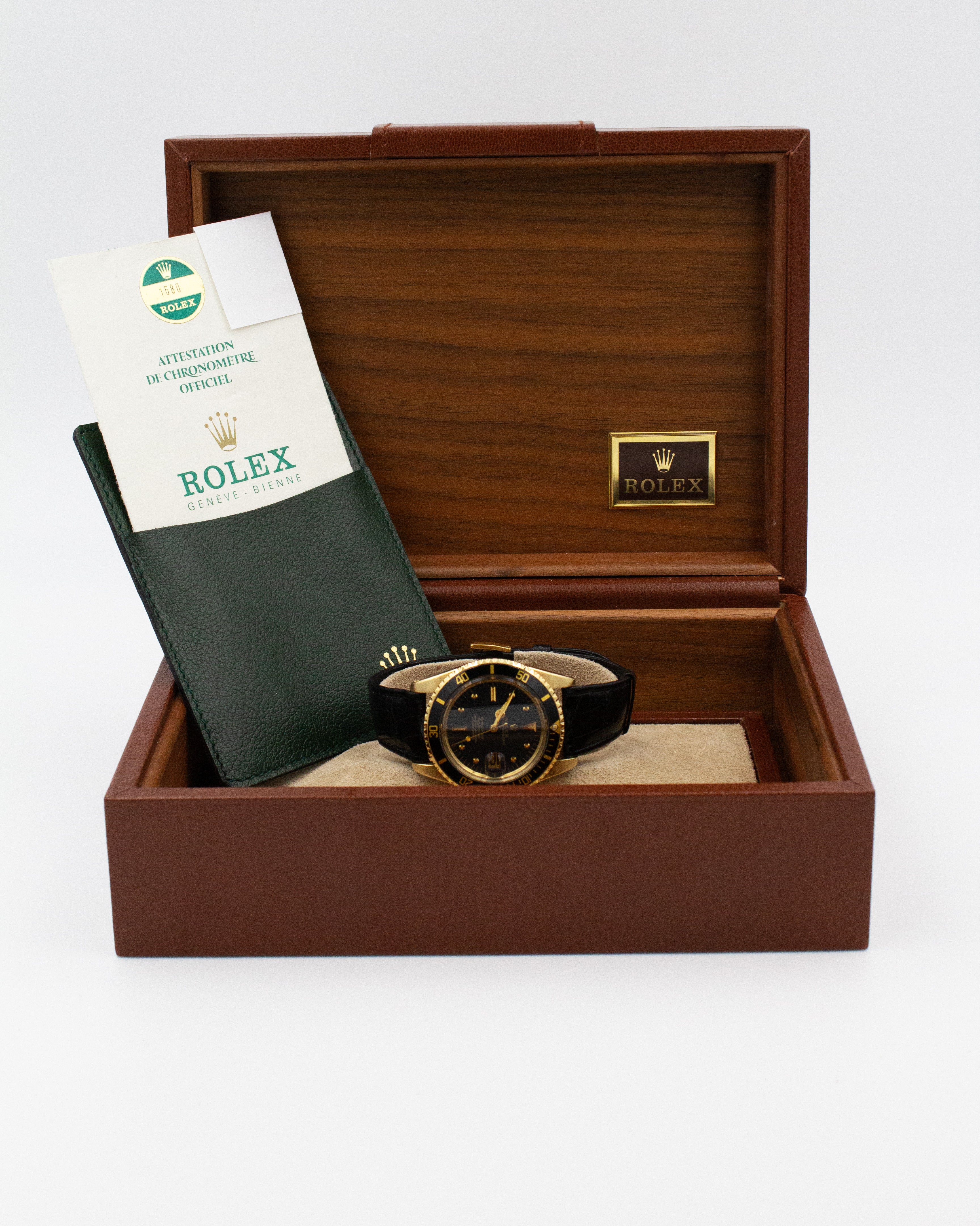 Rolex Submariner 1680 schwarz "matte nipple dial" – 1979 – 18K Gelbgold – Full Set