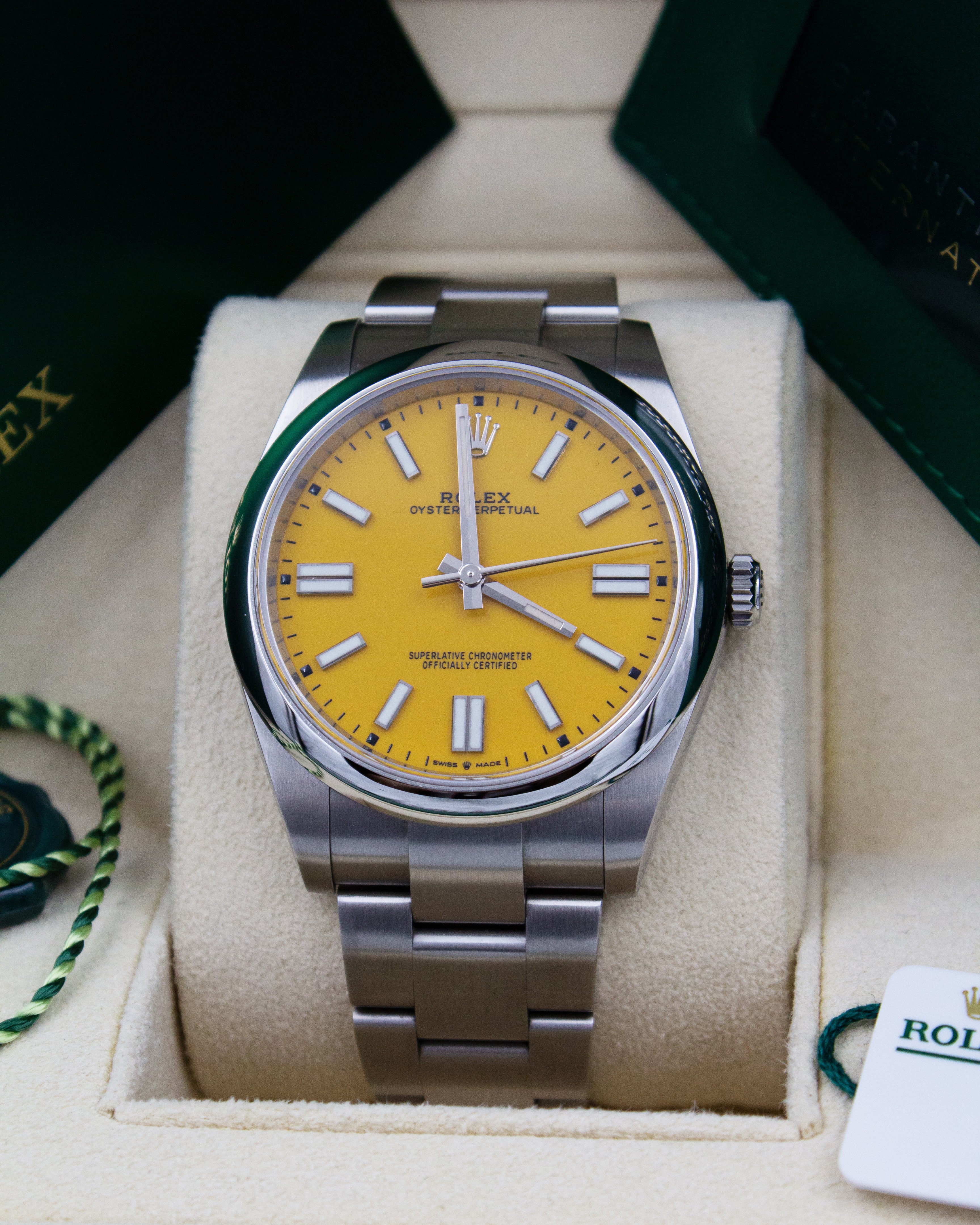 Rolex Oyster Perpetual 41 "Yellow" 124300 – 2021 – Full Set