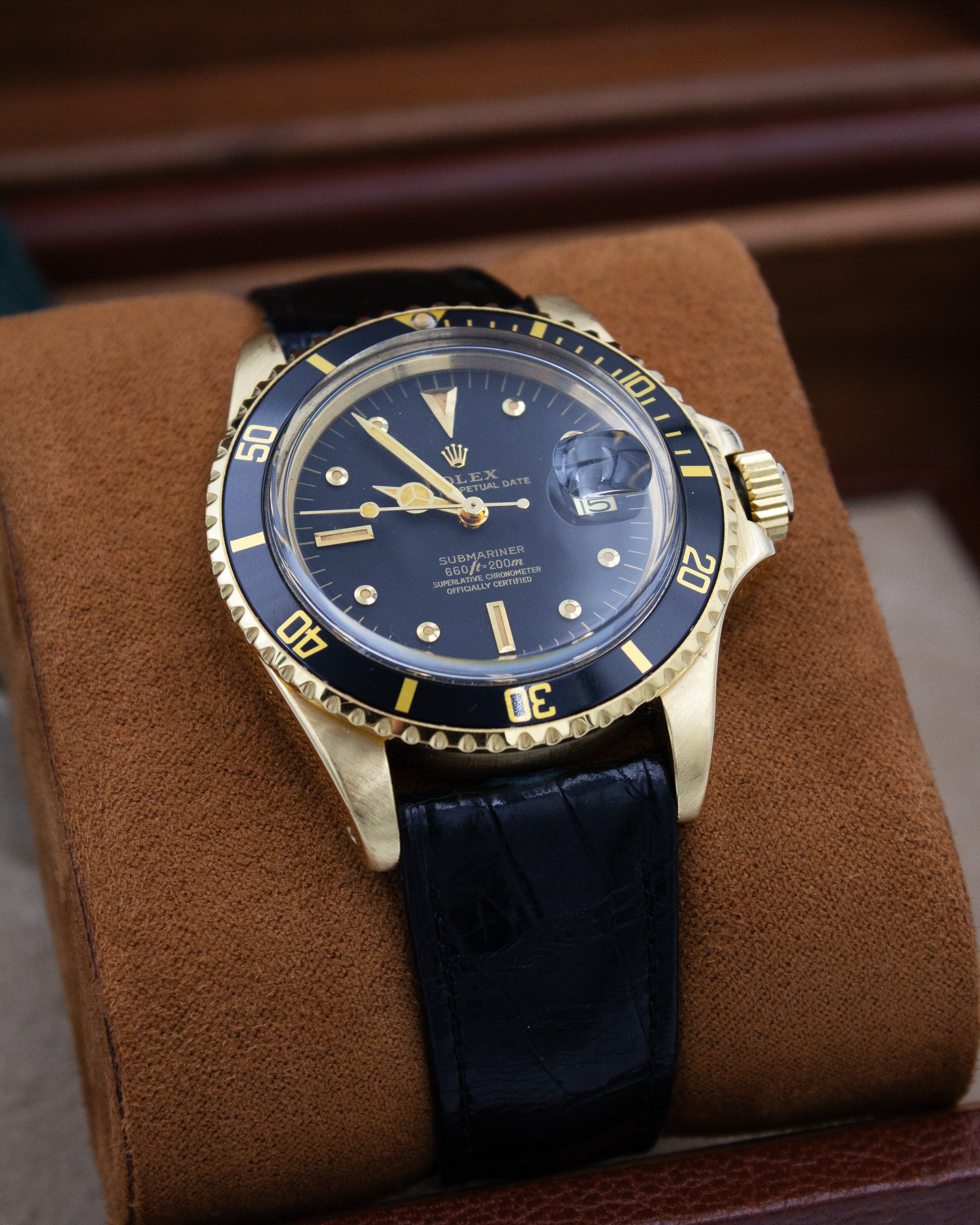 Rolex Submariner 1680 schwarz "matte nipple dial" – 1979 – 18K Gelbgold – Full Set