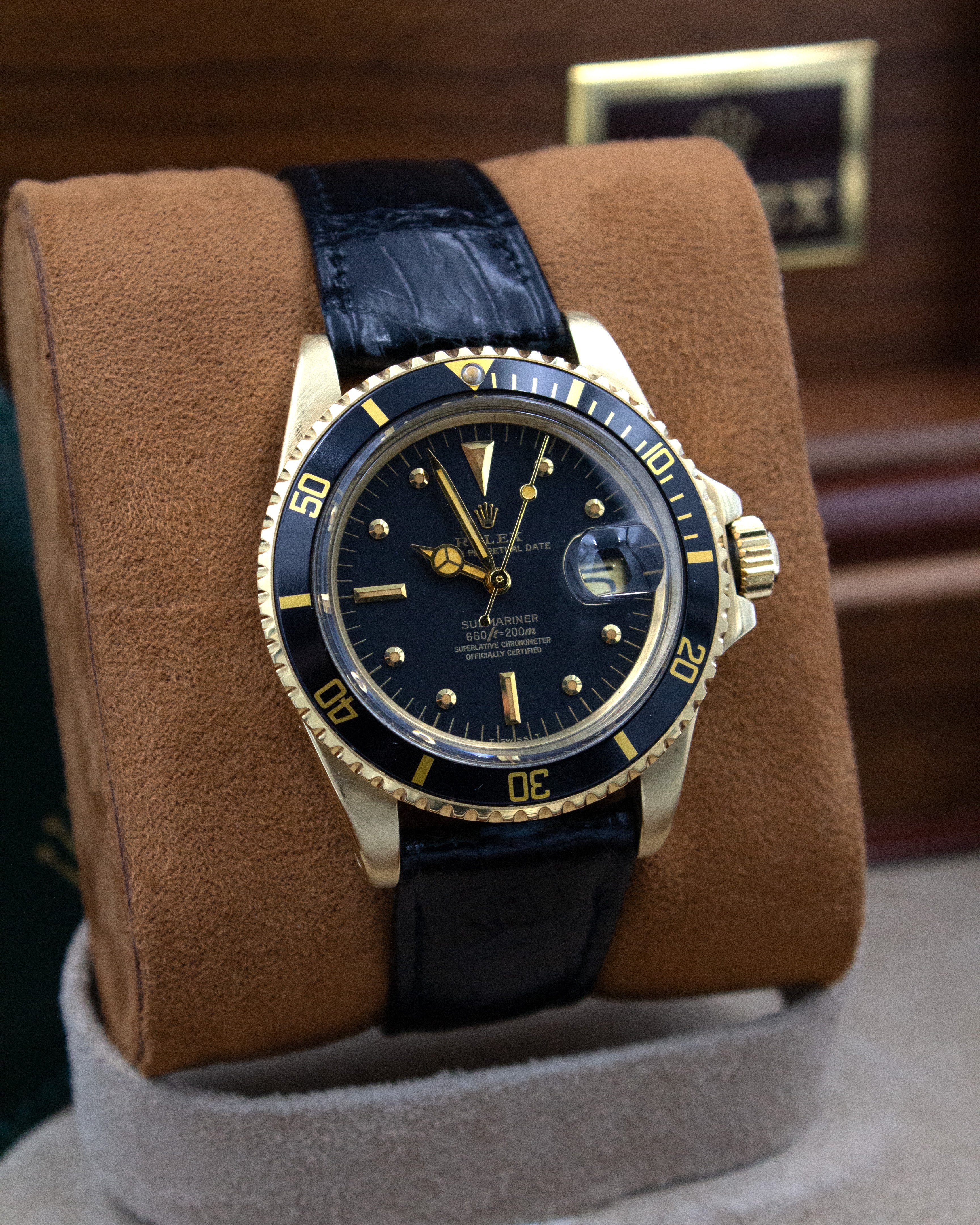 Rolex Submariner 1680 schwarz "matte nipple dial" – 1979 – 18K Gelbgold – Full Set