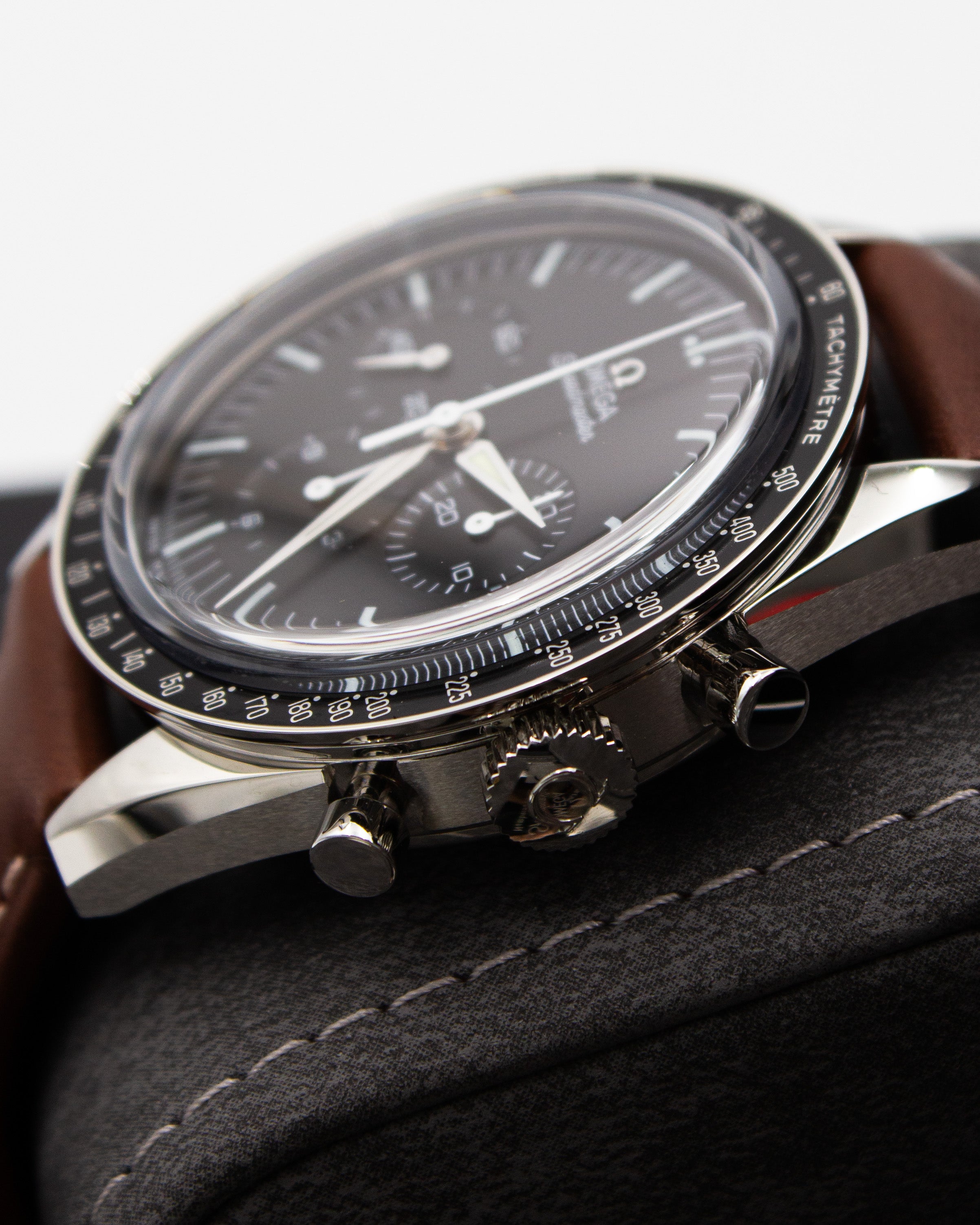 Omega Speedmaster Moonwatch "FOIS" – Full Set – 2023 – Ungetragen
