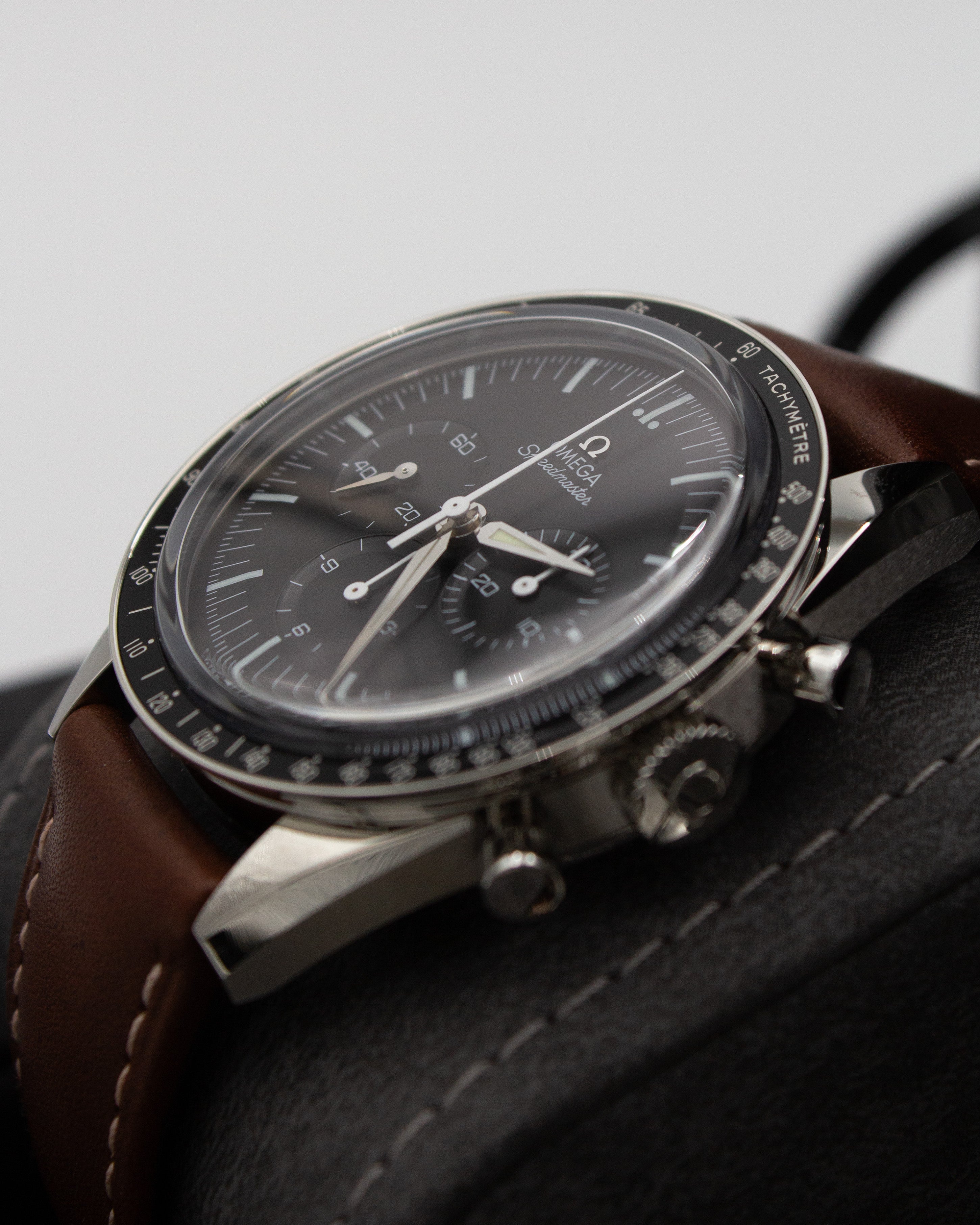 Omega Speedmaster Moonwatch "FOIS" – Full Set – 2023 – Ungetragen